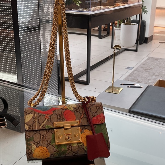 Gigi’s GUCCI Floral Designer Chain Bag - Picture 1 of 1